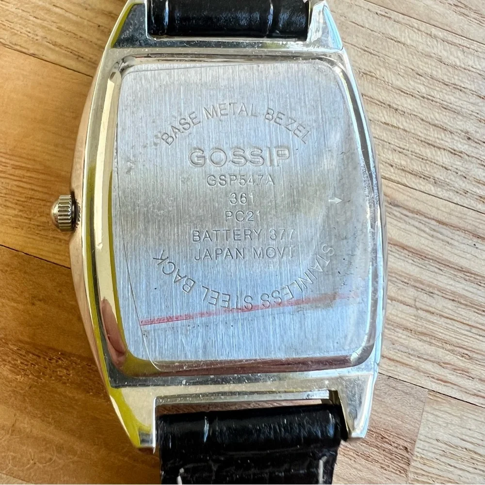 Gossip ladies silver tone Italian black leather dress watch NEW BATTERY